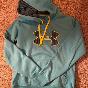 Under Armour Sweatshirt!